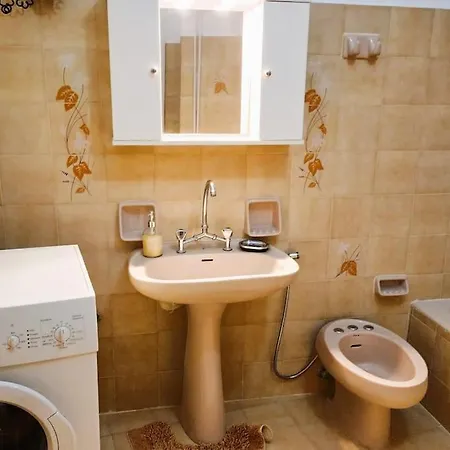 Lihas House Apartment *