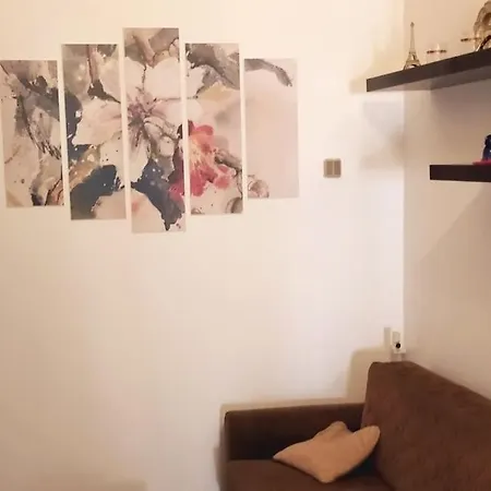 アパート Lihas House